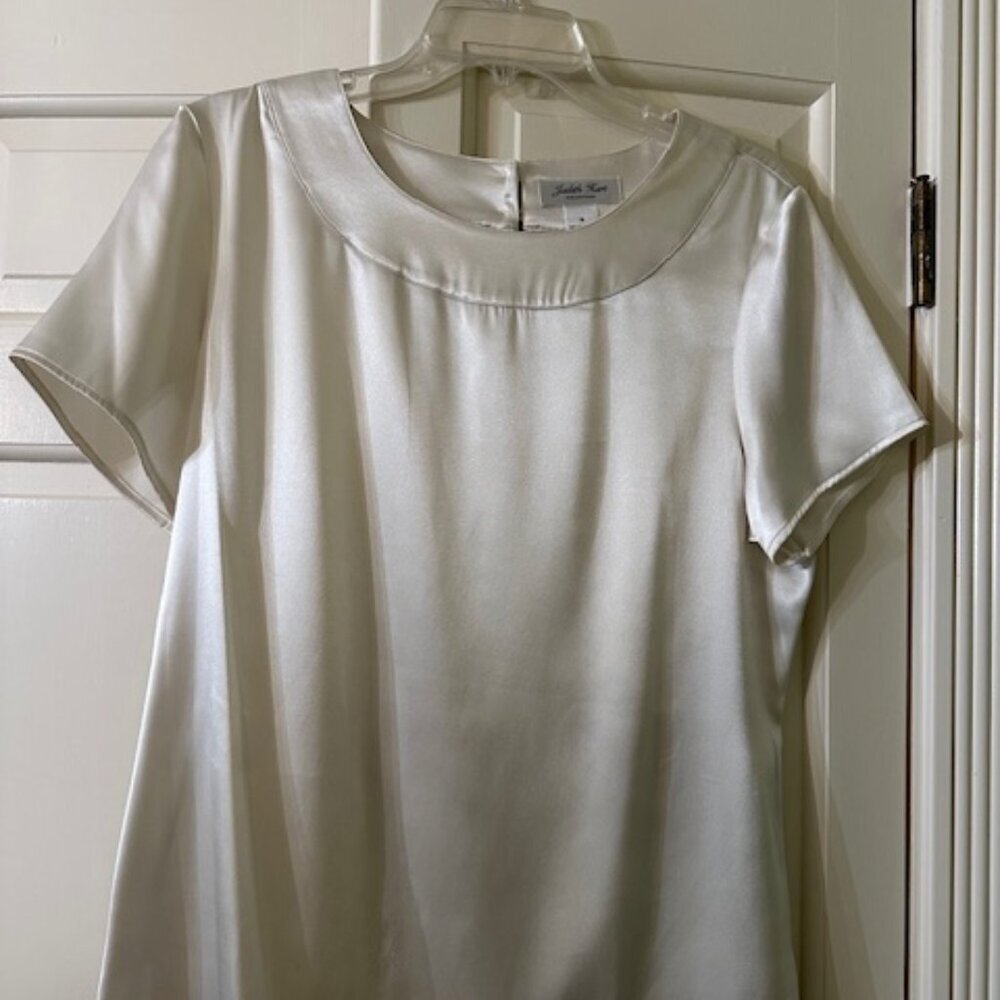 Judith Hart || Ivory Short Sleeved Blouse || Size 14 || Women's